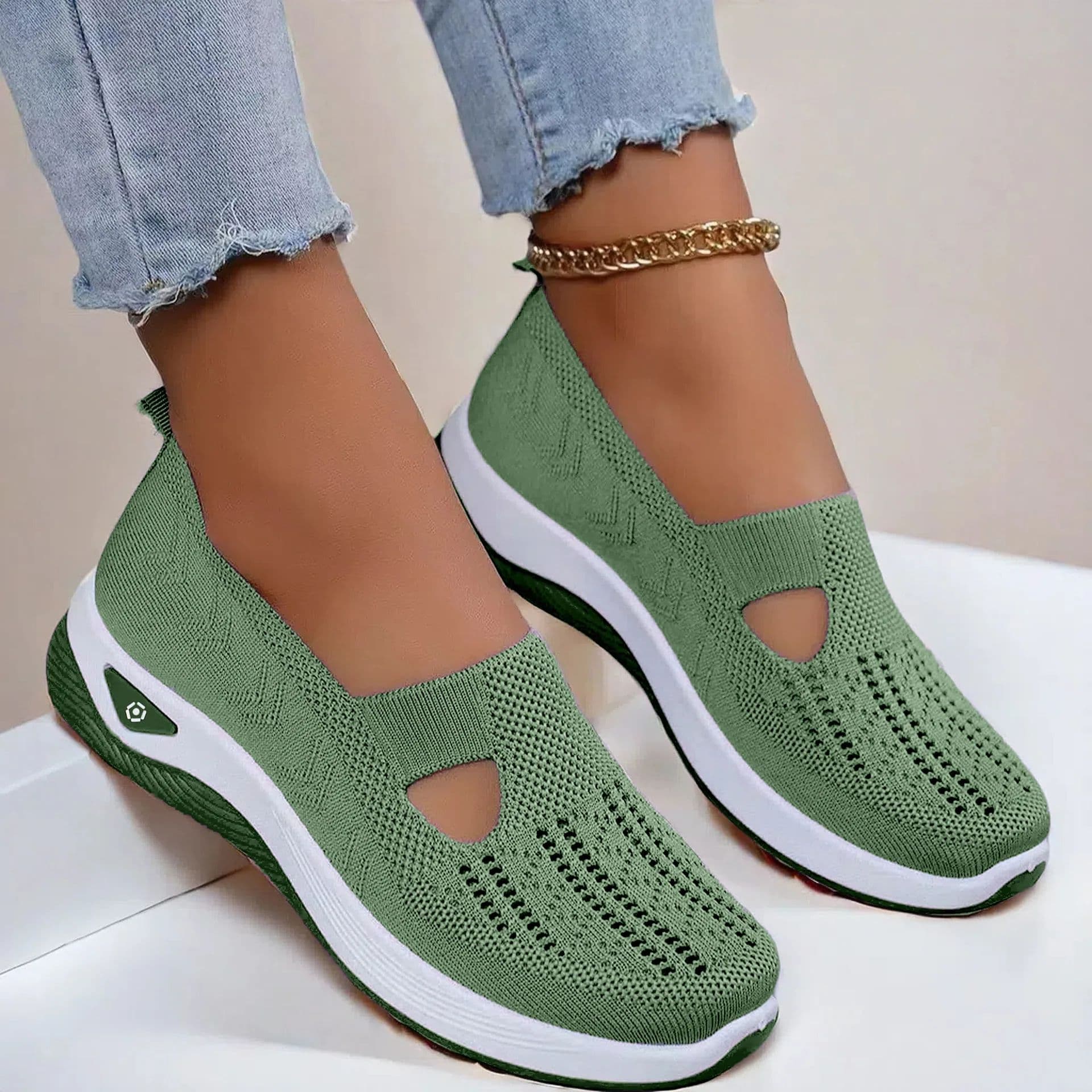 Soft Sole Shoes for Long Standing, Cushioned Walking Flats for Everyday Comfort and Support