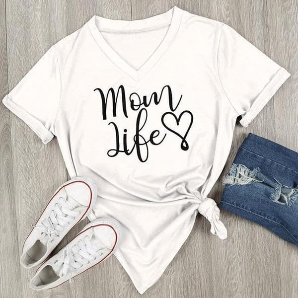 "Mom Life" T-Shirt image 4