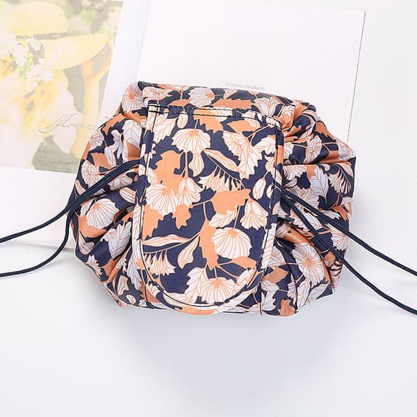 Magic Cosmetics Travel Pouch - Stylish Waterproof Makeup Organizer & Perfect Gift for Travelers image 7